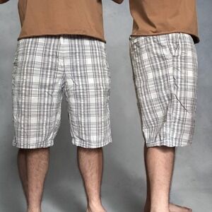 Calvin Klein Plaid Flat Front Shorts White Grey Skater Y2K Size 34